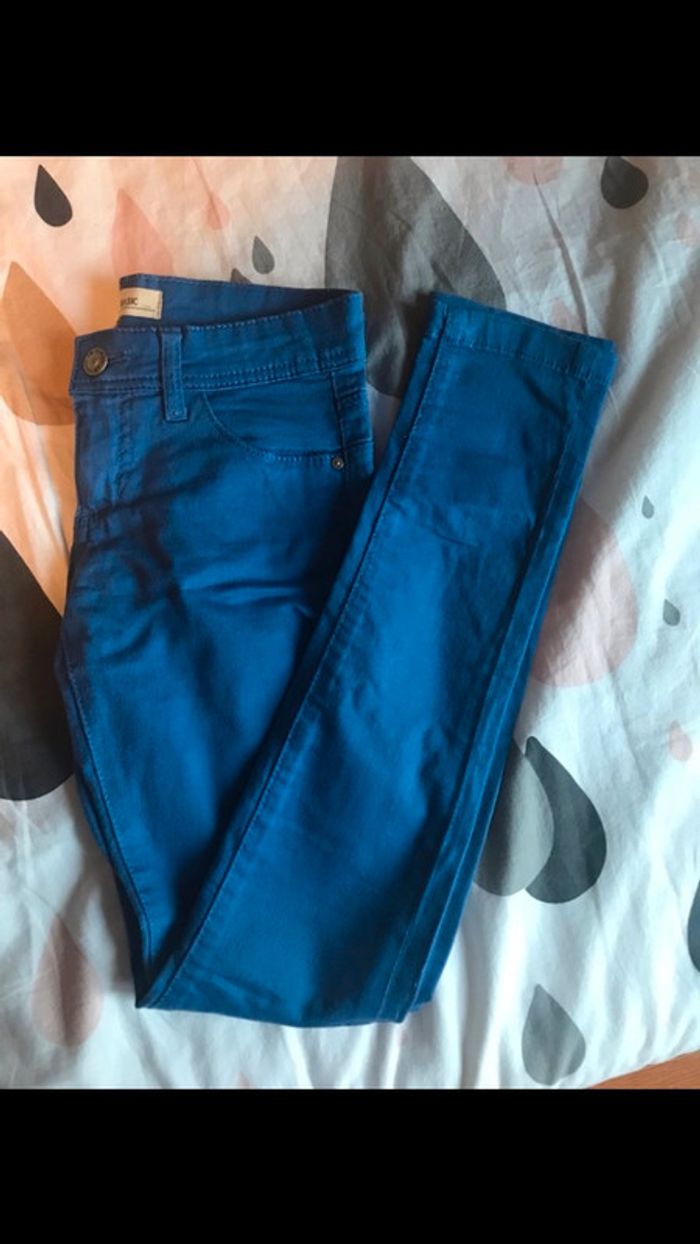 Pantalon bleu skinny
