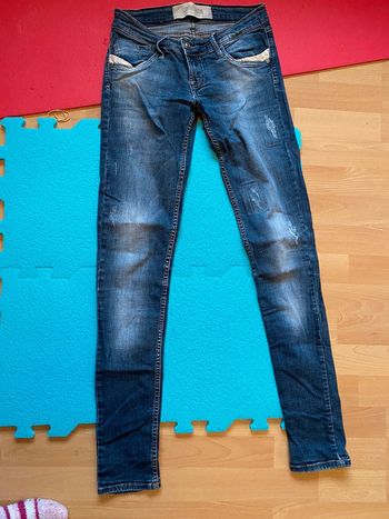 Pantalon jeans stradivarius Taille 36