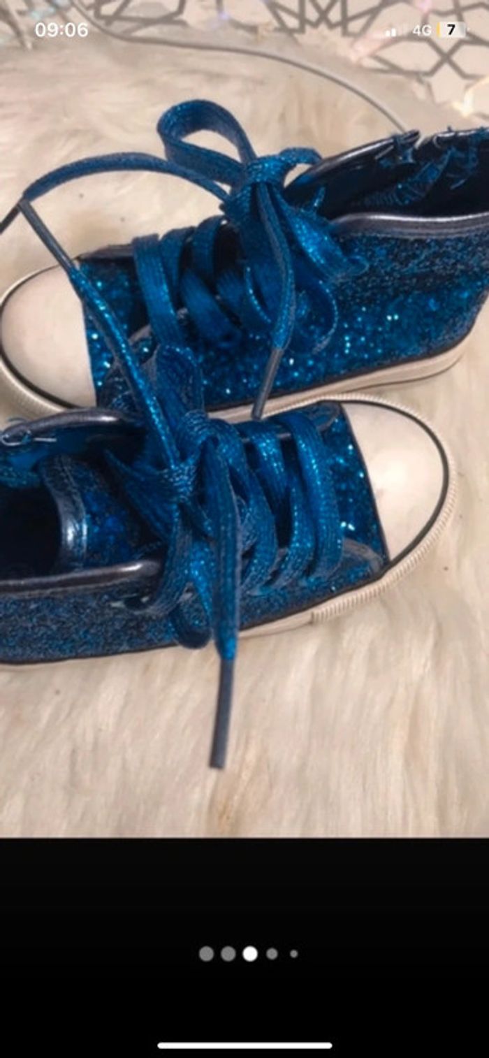 Chaussures habillées / baskets habillées / chaussures de fêtes . Enfant Pointure 25 - photo numéro 4