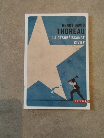 Livre de henry David Thoreau la désobéissance civile