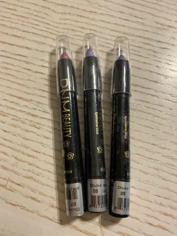 3 crayons yeux paupières sticks neuf