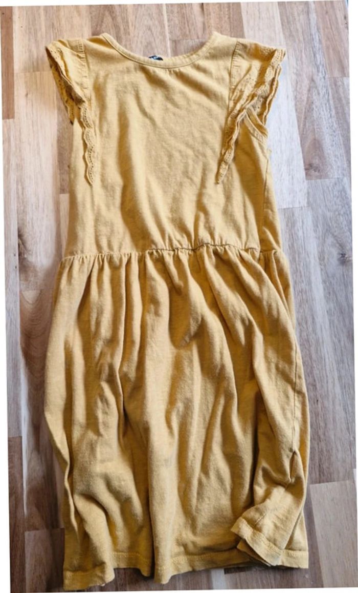 Magnifique lot de 3 robes 8ans - photo numéro 4
