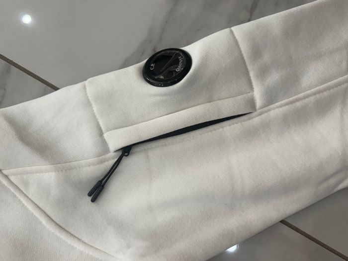 Pull CP Company blanc - photo numéro 5