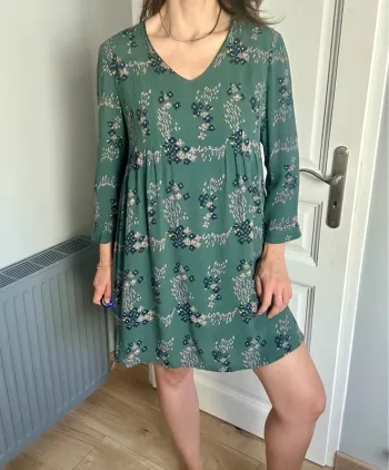 Robe courte fluide imprimé fleuri Marque : See U Soon 	Taille : 36 / S / 1