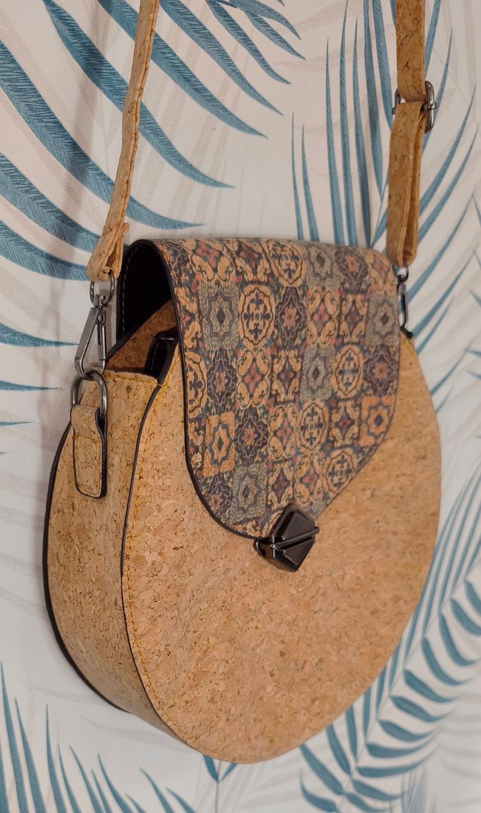 🌺 Sac a main rond bandoulière en liège - Neuf 🌺 - photo numéro 3