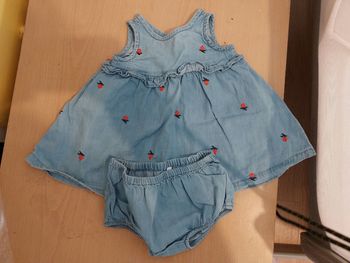 Robe jean à fleurs