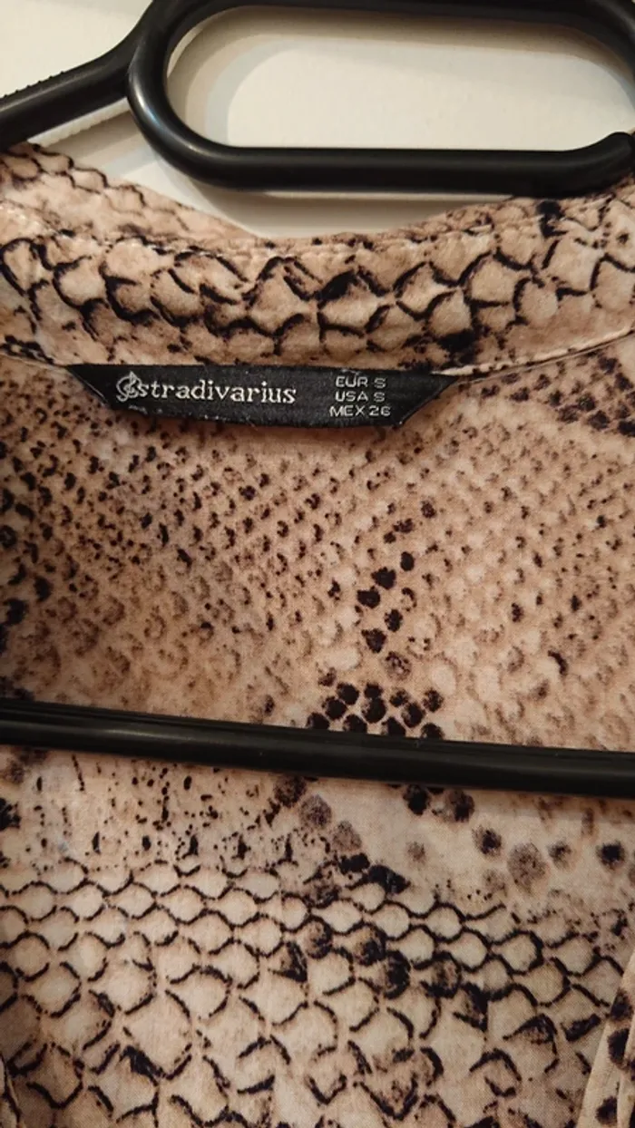 Chemise légère beige / marron motif serpent - photo numéro 3
