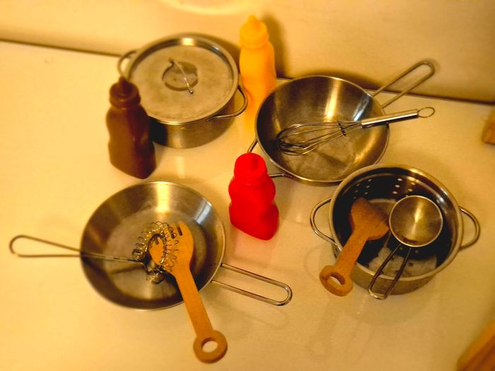Cuisine enfants et ses accessoire et ustensiles - photo numéro 3