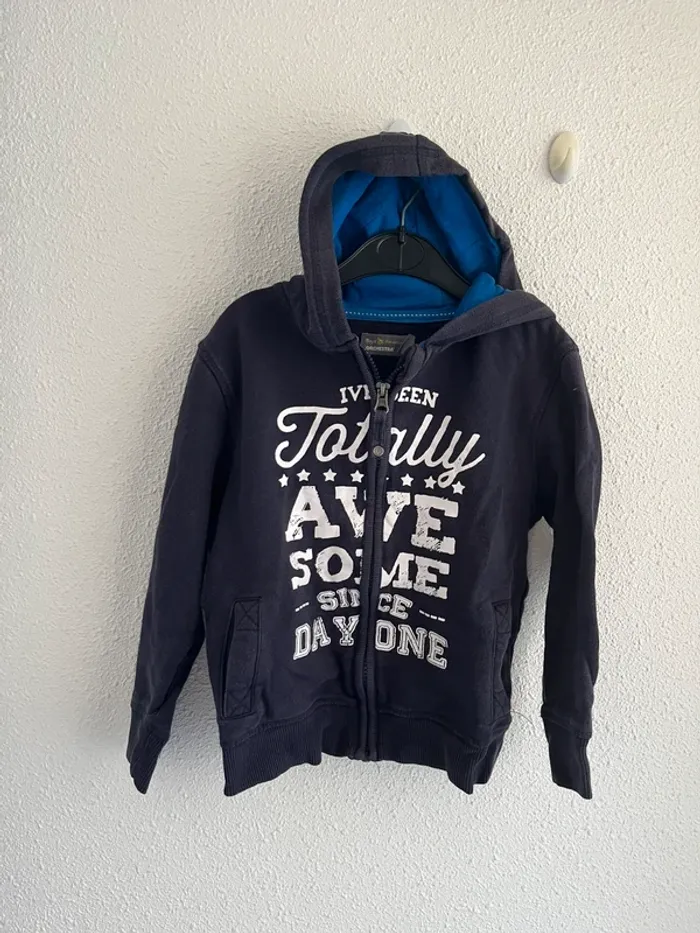 Veste Ă capuche Orchestra taille 6 ans đź’«