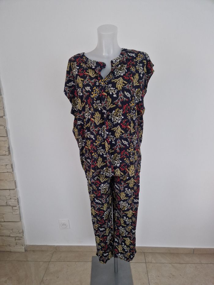 Ensemble bleu marine fleurie Balsamik