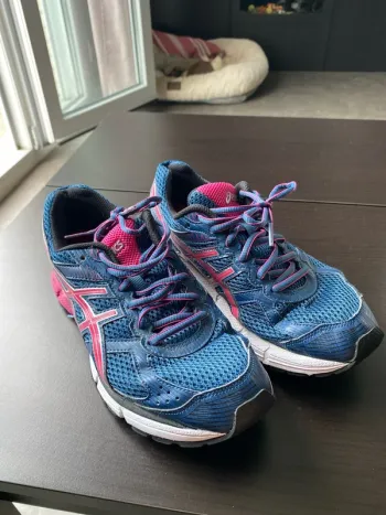 Basket de running en très bon état Asics