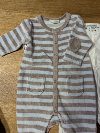 Lot de 4 pyjamas 1 mois