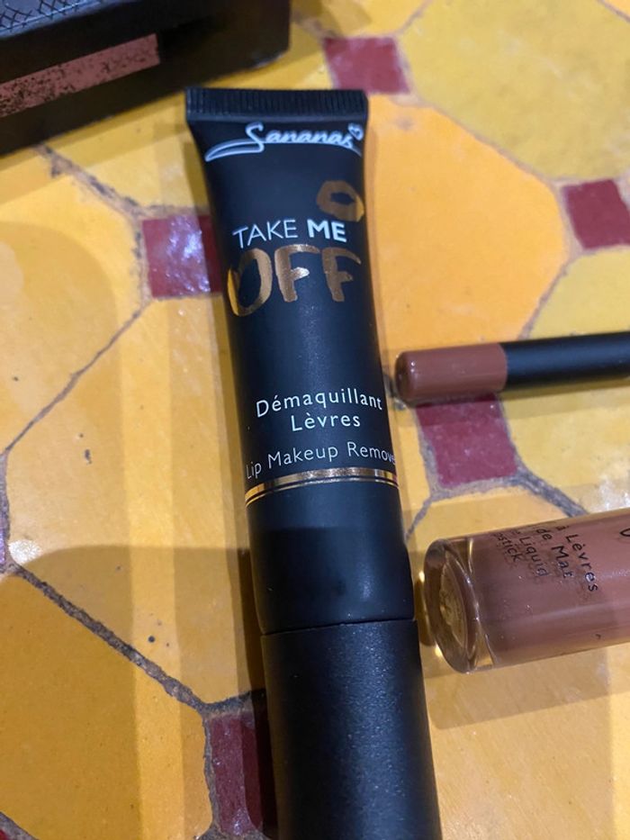 Rouge à lèvres sans transfert - photo numéro 5