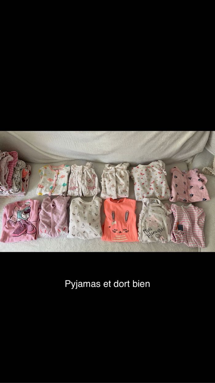 Vêtements bébé 0-1-3 mois - photo numéro 1