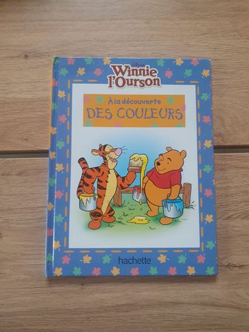 🌸 Livre disney club du livre 🌸 Winnie l'ourson : à la découverte des couleurs 🌸