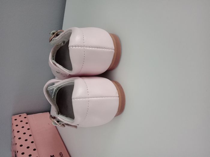 Chaussures rose perle 23 neuves - photo numéro 3