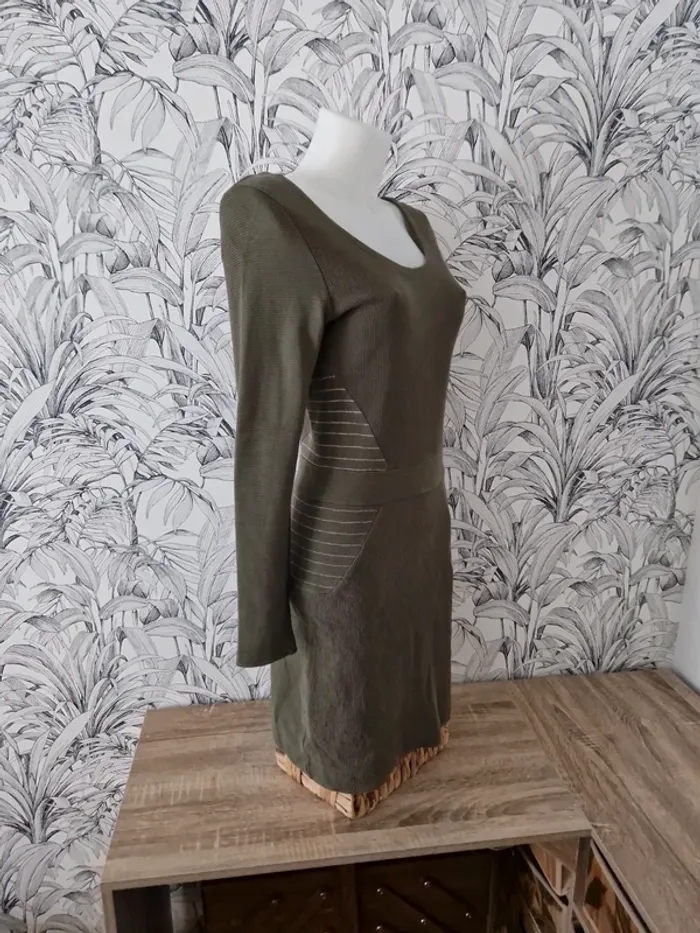 Jolie robe chic Ekyog taille 38 - photo numéro 4