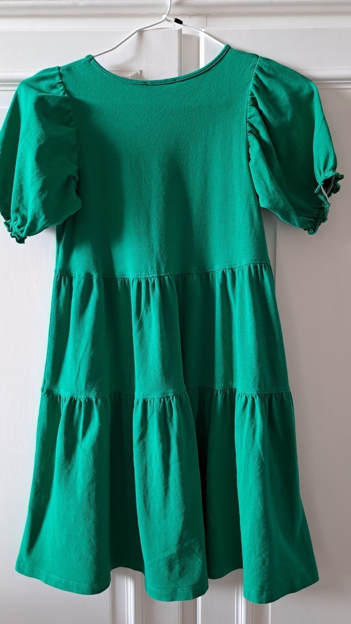 Robe verte - photo numéro 1