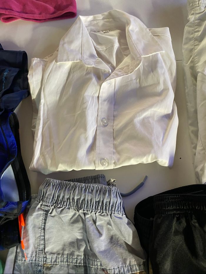 Lot de 8 vêtements  enfants taille 8  /10 ans ans kiabi - photo numéro 4