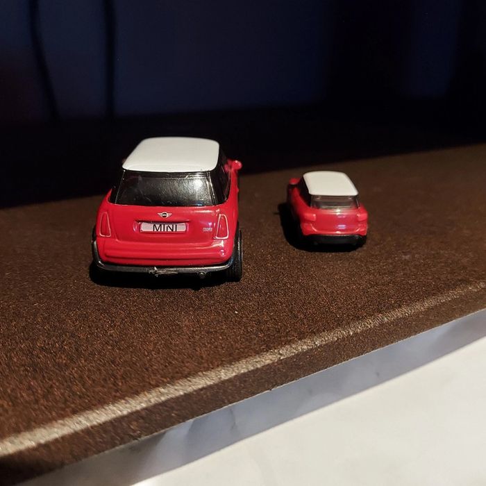 Lot de 2 petites Mini Cooper - photo numéro 4