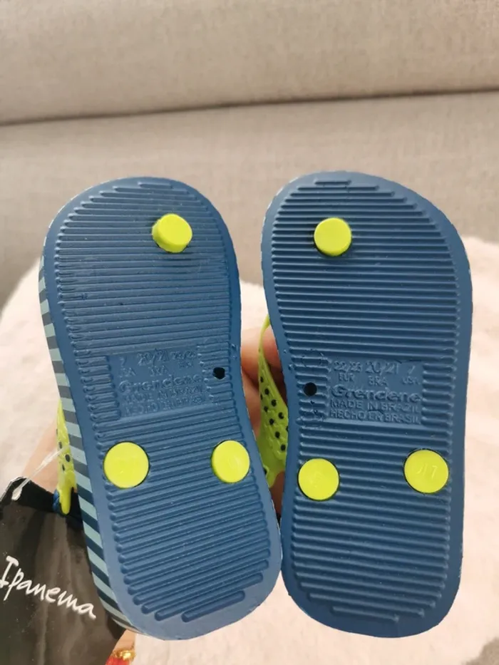 Chaussures tongs enfant Ipanema taille 22-23 Neuf bleu et vert - photo numéro 2