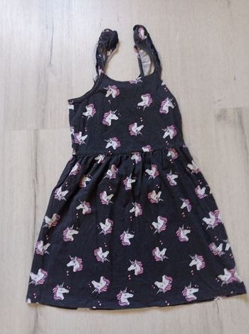 Robe licorne marque Kiabi taille 10 ans