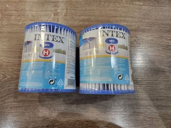 Lot 2 cartouches  intex H