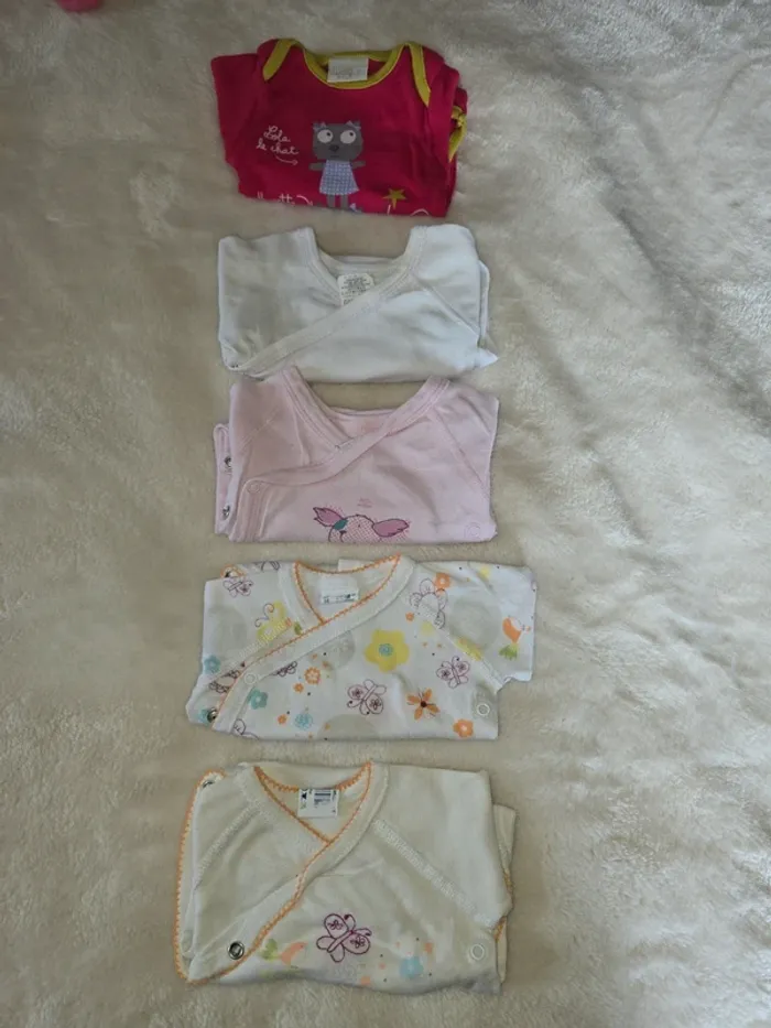 Gros lot 90 pièces 3 mois fille - photo numéro 7