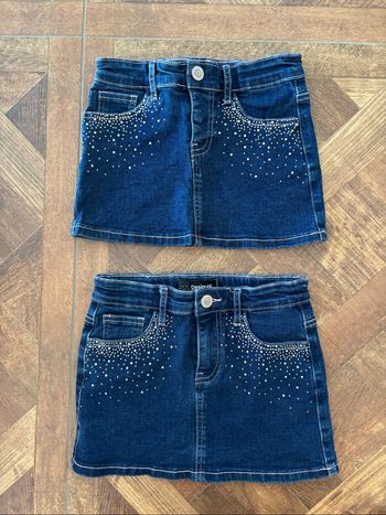 Jupes jean jumelles 7/8ans