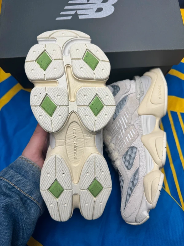 New Balance 9060 Beige 44 - photo numéro 6