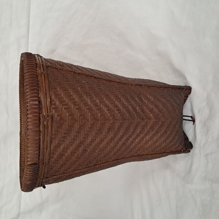 Panier panière en rotin osier roseau du Laos Hauteur 29 cm - photo numéro 2