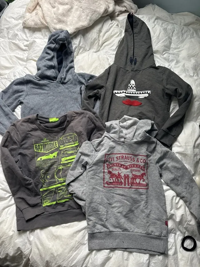 Lot 4 sweat-shirt 8 ans garçon