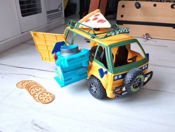 Jouet Nikelodeon Tortue ninja Camion de combat lance pizzas 38 x 20 cm