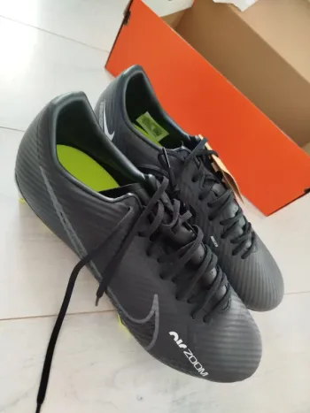 Crampons Nike zoom neufs