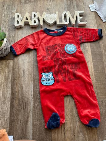 - Pyjama Devil Child     - 3 mois  - Très bon état