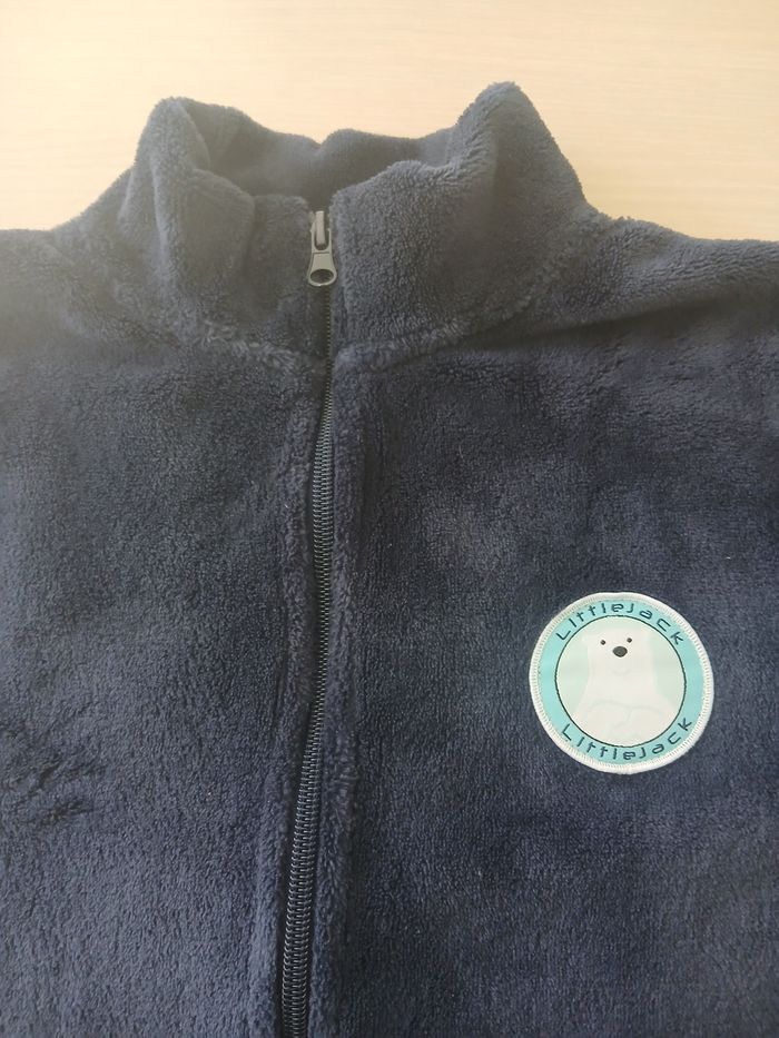 Gilet doux fille a fermeture+2 poches taille 8 ans   d hiver couleur marine - photo numéro 7