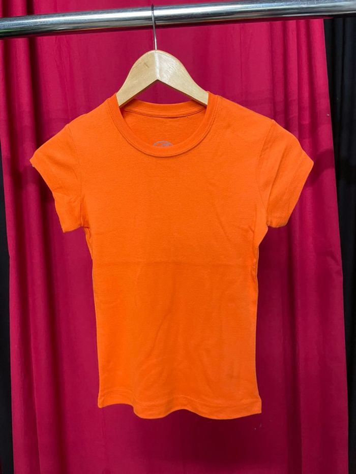 T-shirt orange