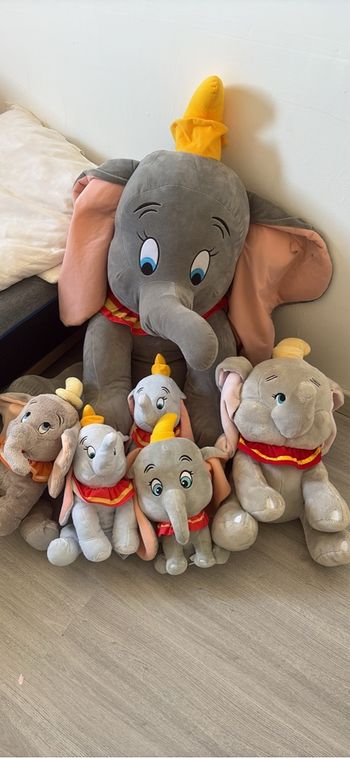 Peluche dumbo lot