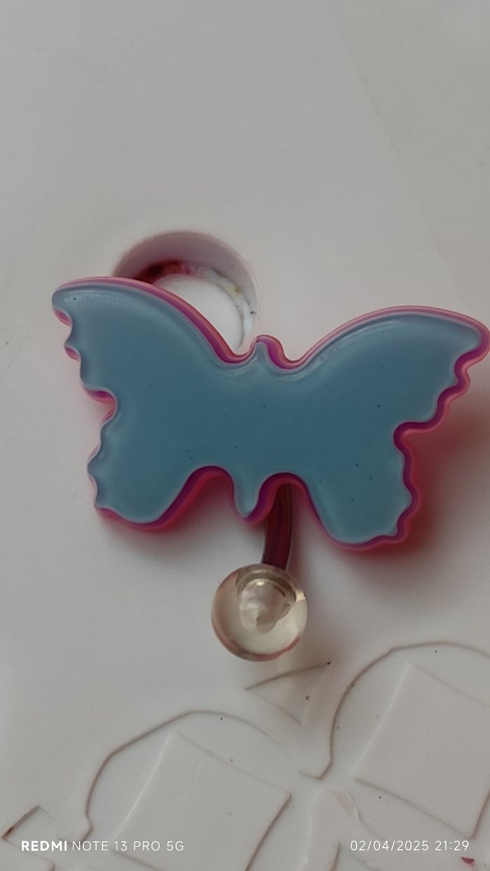 Piercing nombril papillon reverse phosphorescent - photo numéro 3