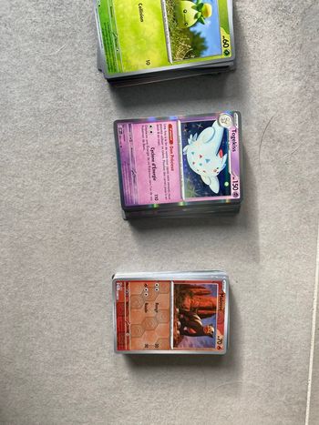 Lot 200 cartes Pokémon 