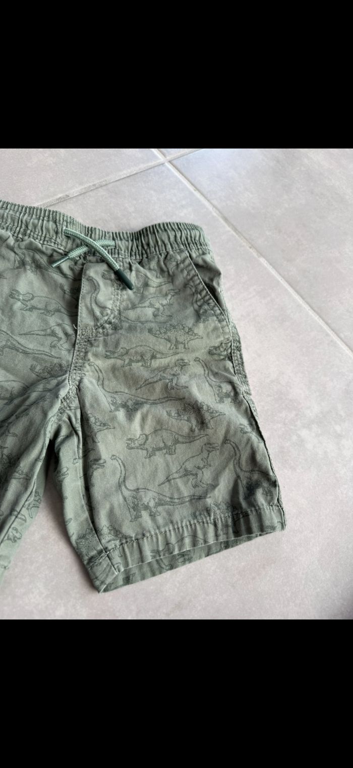 Short dinosaure 3 ans - photo numéro 3