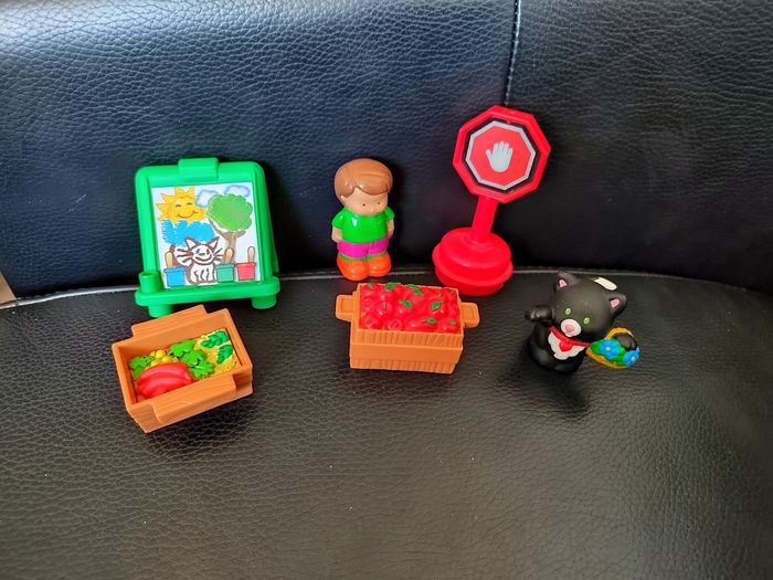 Lot little people