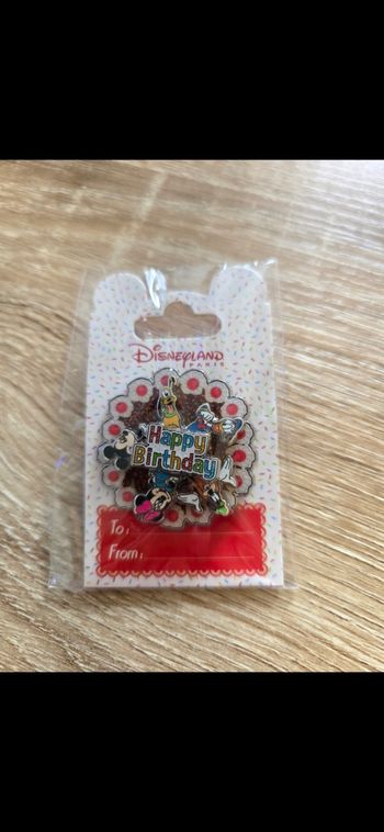 pins Happy birthday Disneyland paris