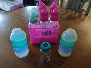 Lot biberons + doseurs