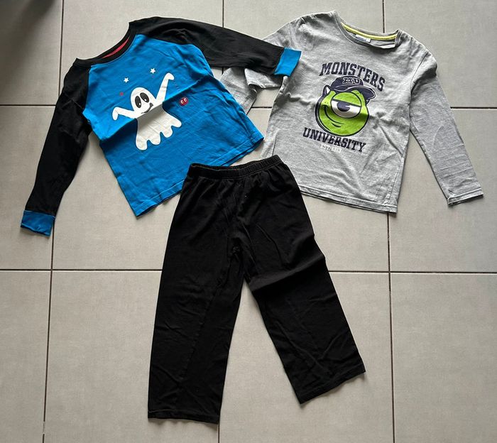 Lot 2 hauts de pyjamas fins + 1 pantalon 8 ans