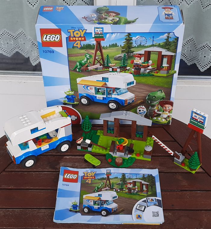 LEGO Toy Story 10769 Les vacances en camping-car - photo numéro 3