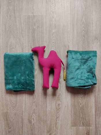 Lot coussins velours neuf