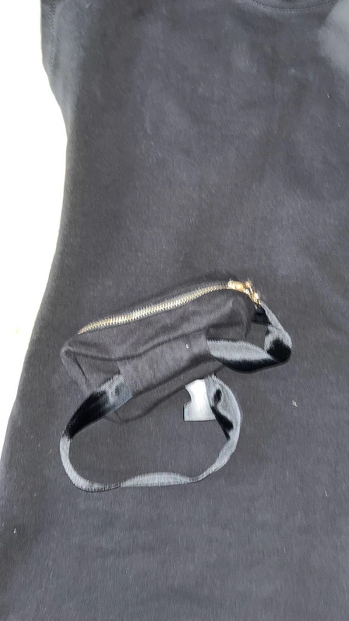 Robe noire - photo numéro 2