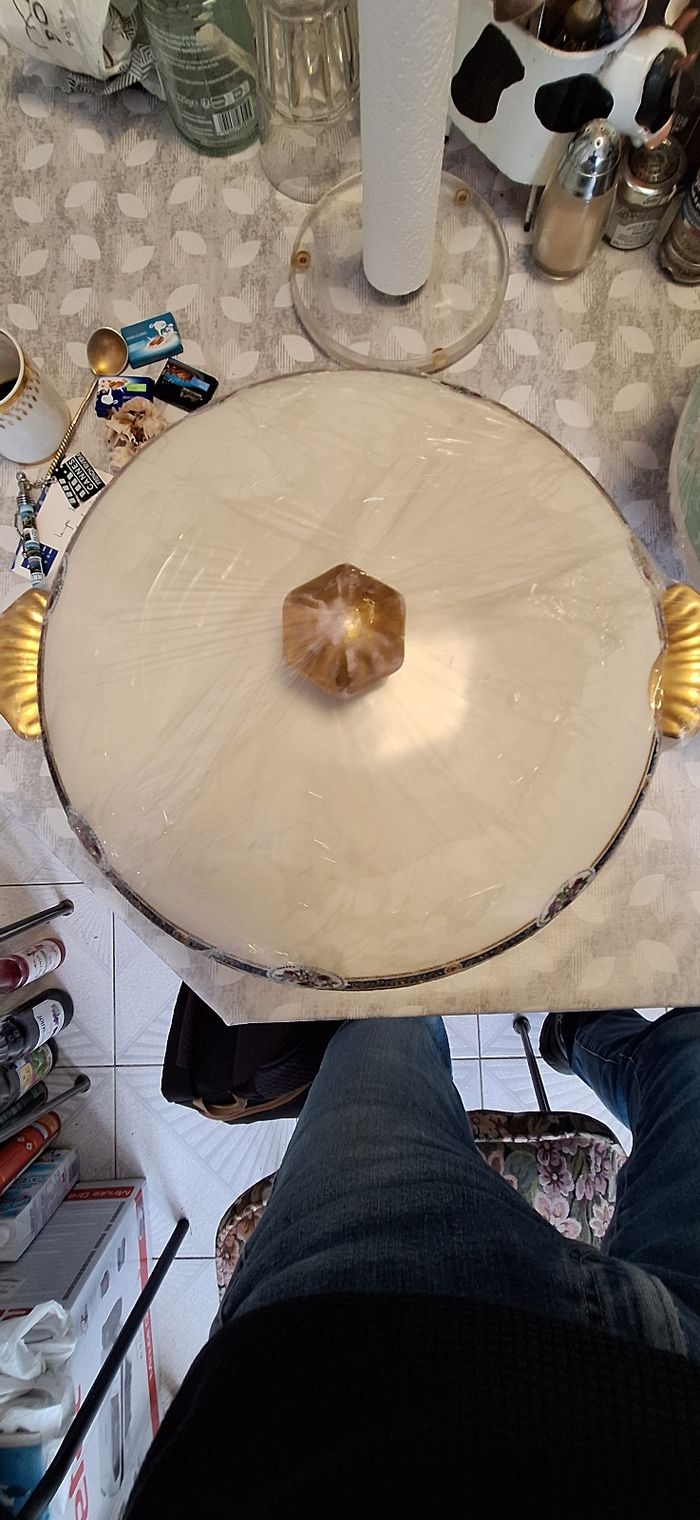 Soupière en porcelaine de Limoge avec son poinçons - photo numéro 2