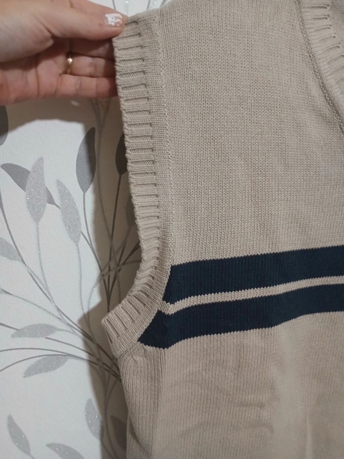 🍍 Pull sans manches col en V Cicerone taille M - photo numéro 4